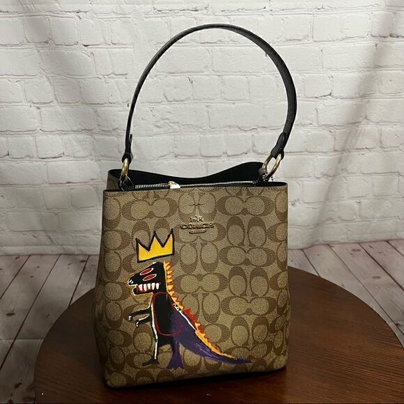 COACH X MICHEL JEAN BASQUIAT Pez Dispenser limited edition town bucket bag nwt - Picture 8 of 16